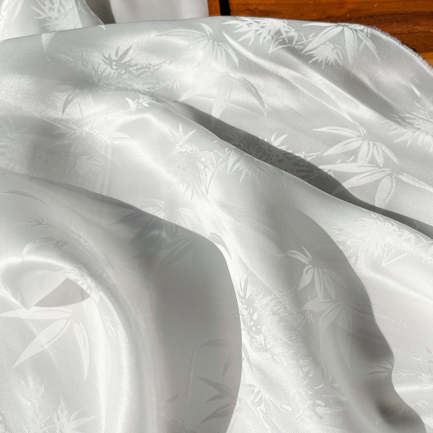 19 Momme Silk Viscose Sangbo Satin Jacquard Weaving Clothing Fabric Dresses Elegant Luxury For Women For Sewing By Meters 140cm