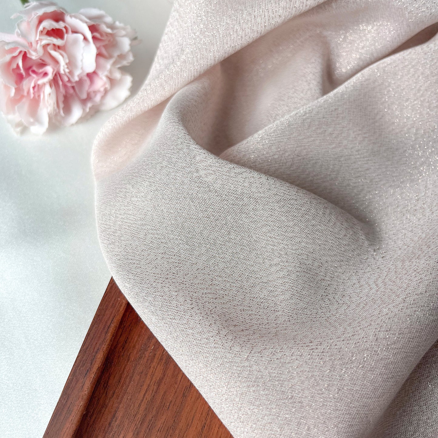 13.5 Momme Silk Rayon Colorful Shiny Clothing Fabric Elegant Luxury For Women For Sewing By Meters