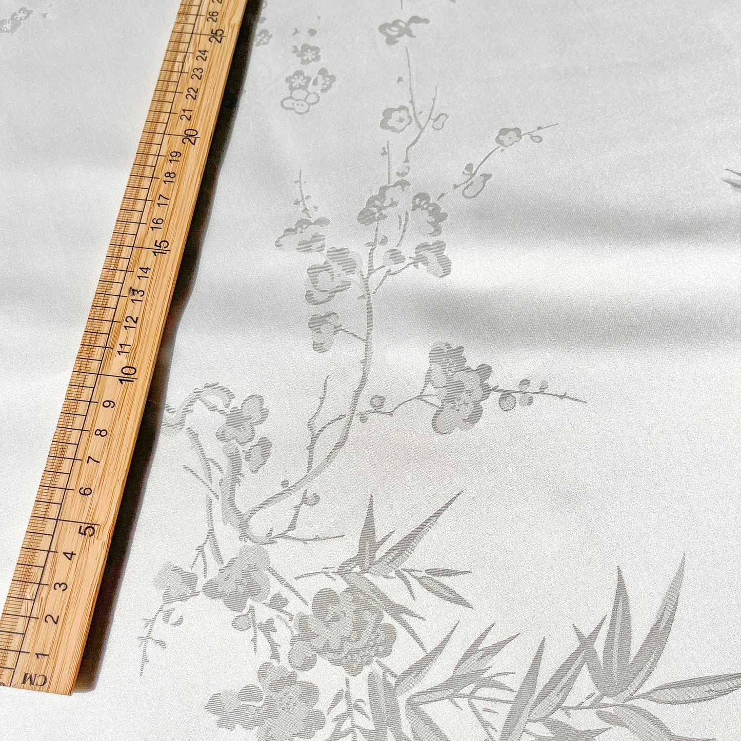 19 Momme Silk Viscose Sangbo Satin Jacquard Weaving Clothing Fabric Dresses Elegant Luxury For Women For Sewing By Meters 140cm