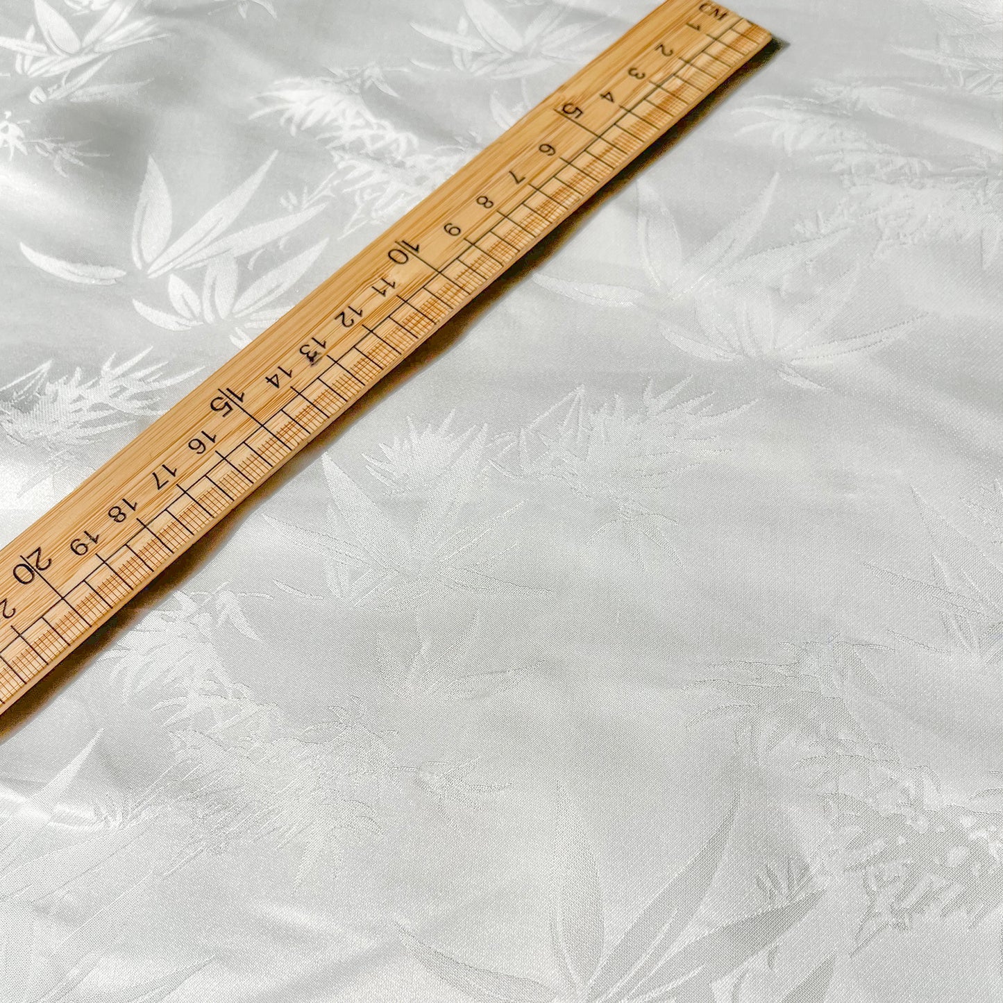 19 Momme Silk Viscose Sangbo Satin Jacquard Weaving Clothing Fabric Dresses Elegant Luxury For Women For Sewing By Meters 140cm